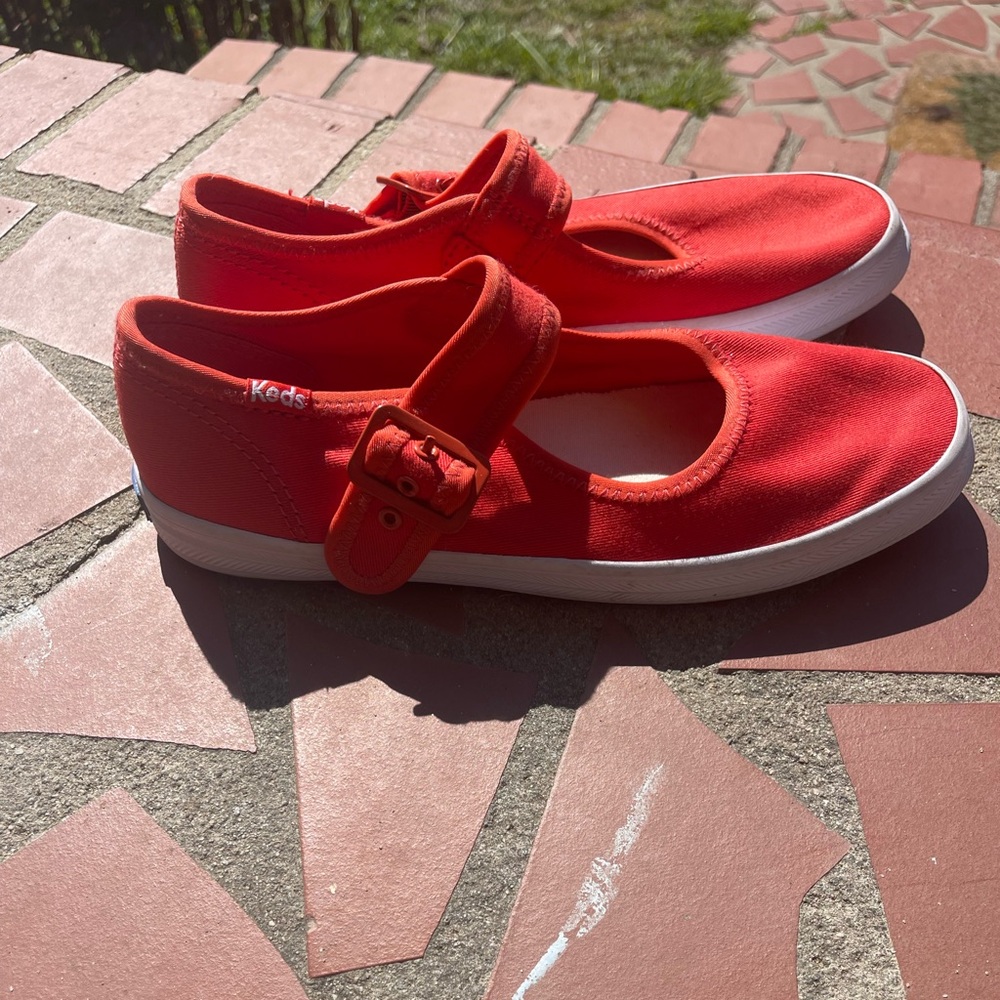 Keds Mary Jane Red women’s sneaker . New, never worn. 
Size US 6. Super cute!